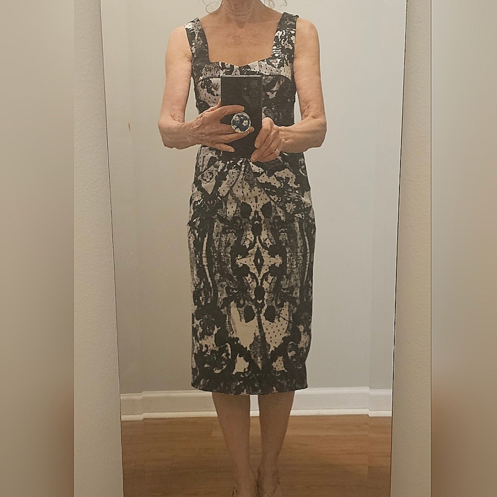 JUST CAVALI Scoop Neck Sheath dress size XS Black/White Print, Cocktail dress